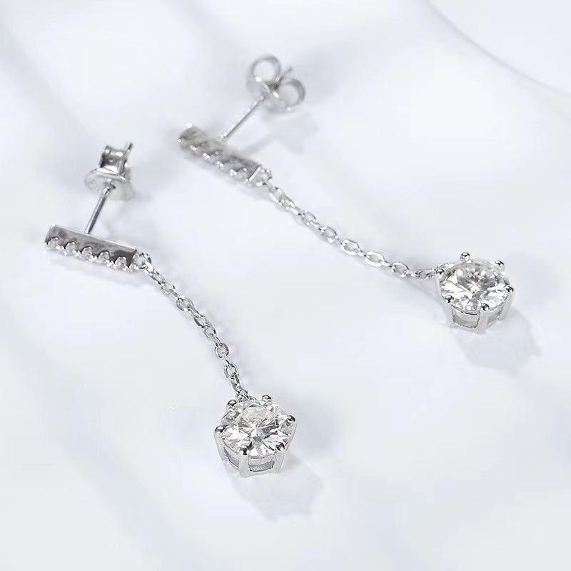 Emilia's Dangle Round Earrings in Lab Grown Diamond