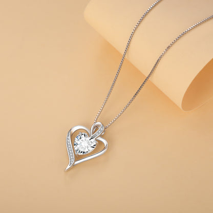 Jasmine Heart Necklace in White gold